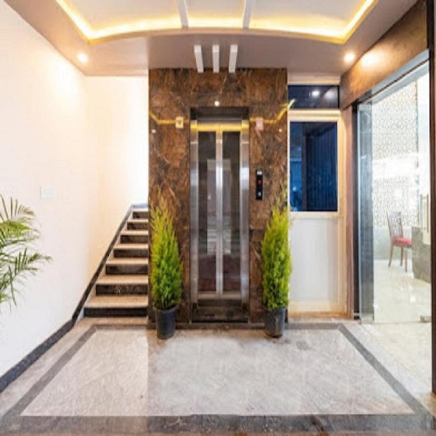 Vovo Hotels Yelahanka Bagian luar foto