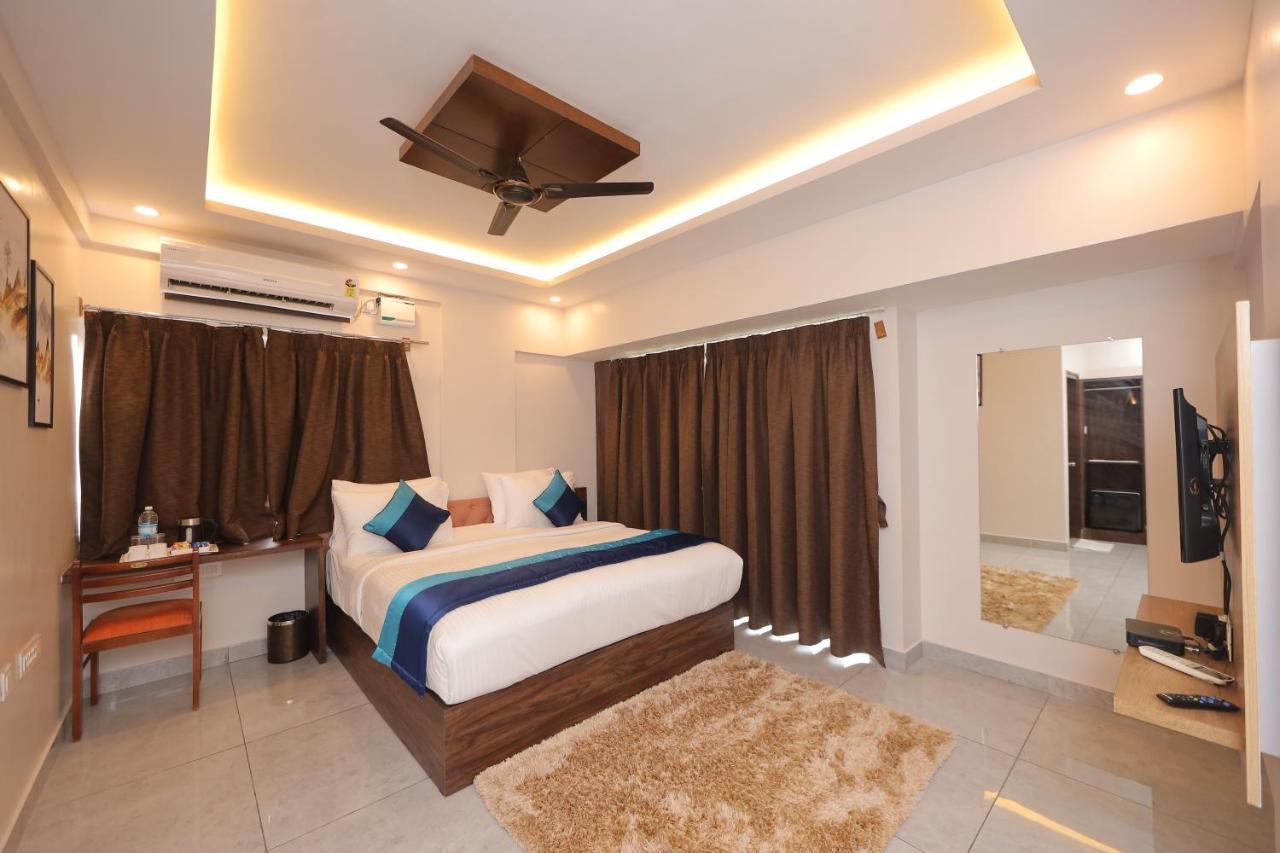 Vovo Hotels Yelahanka Bagian luar foto