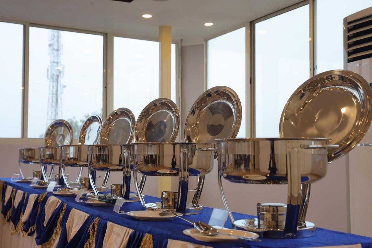 Vovo Hotels Yelahanka Bagian luar foto