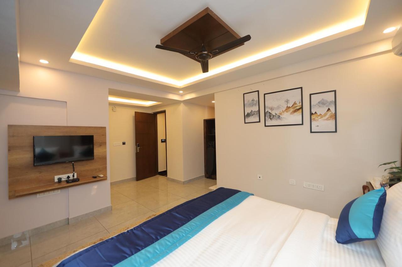 Vovo Hotels Yelahanka Bagian luar foto