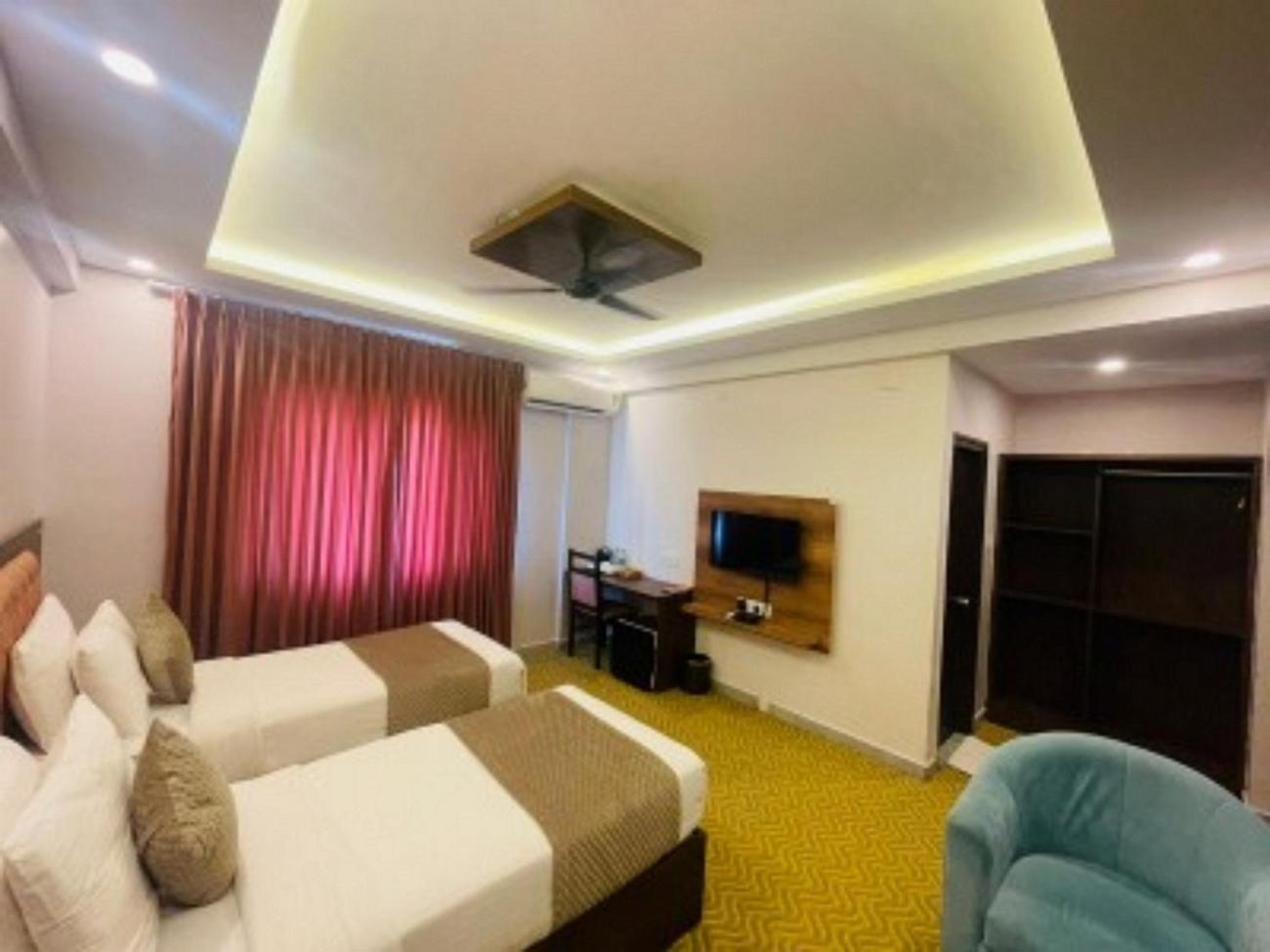 Vovo Hotels Yelahanka Bagian luar foto