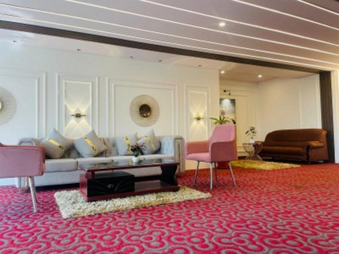 Vovo Hotels Yelahanka Bagian luar foto