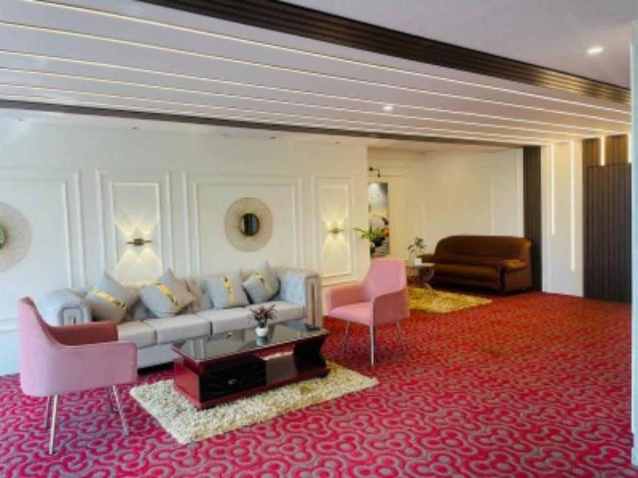 Vovo Hotels Yelahanka Bagian luar foto