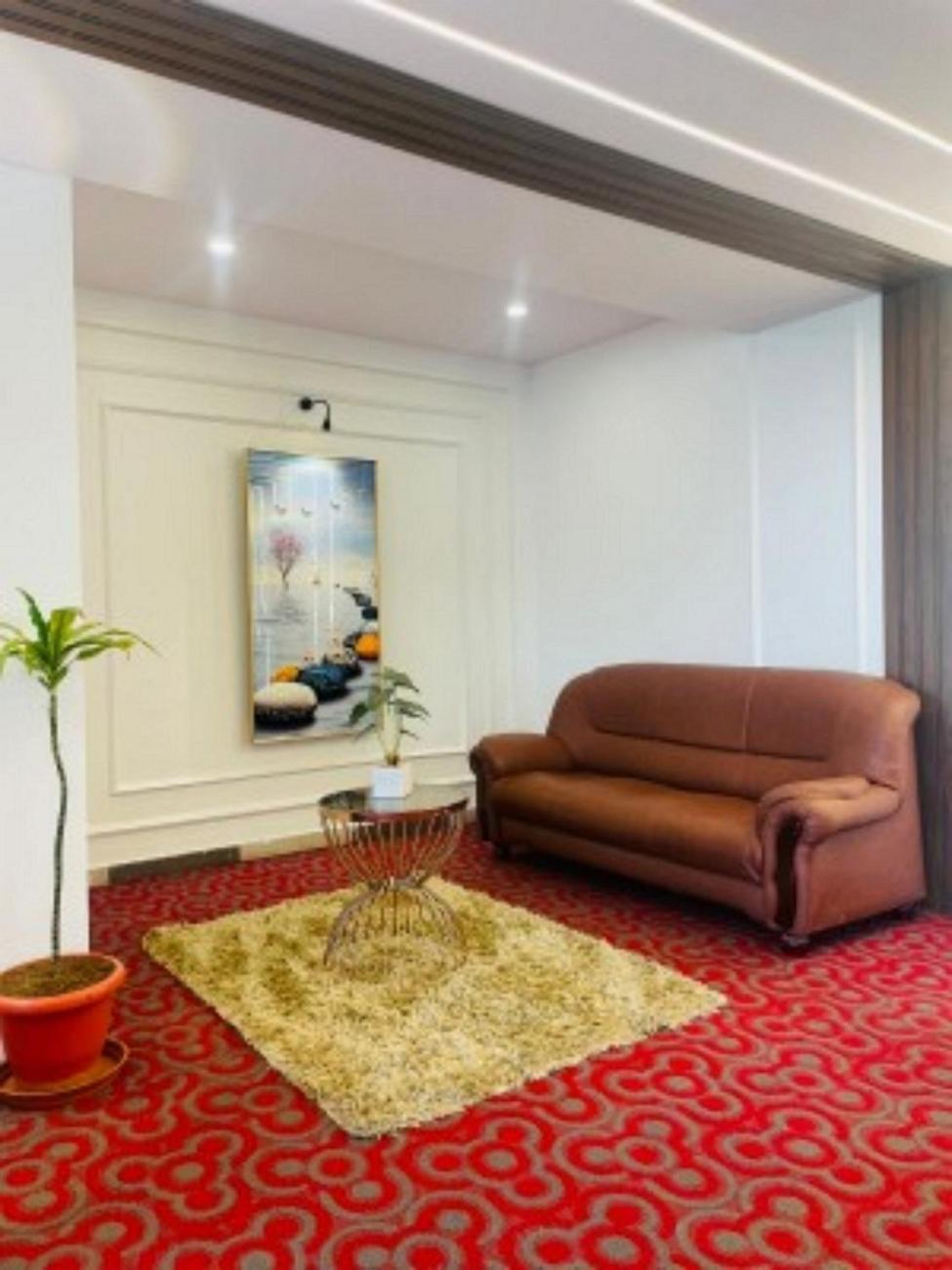 Vovo Hotels Yelahanka Bagian luar foto