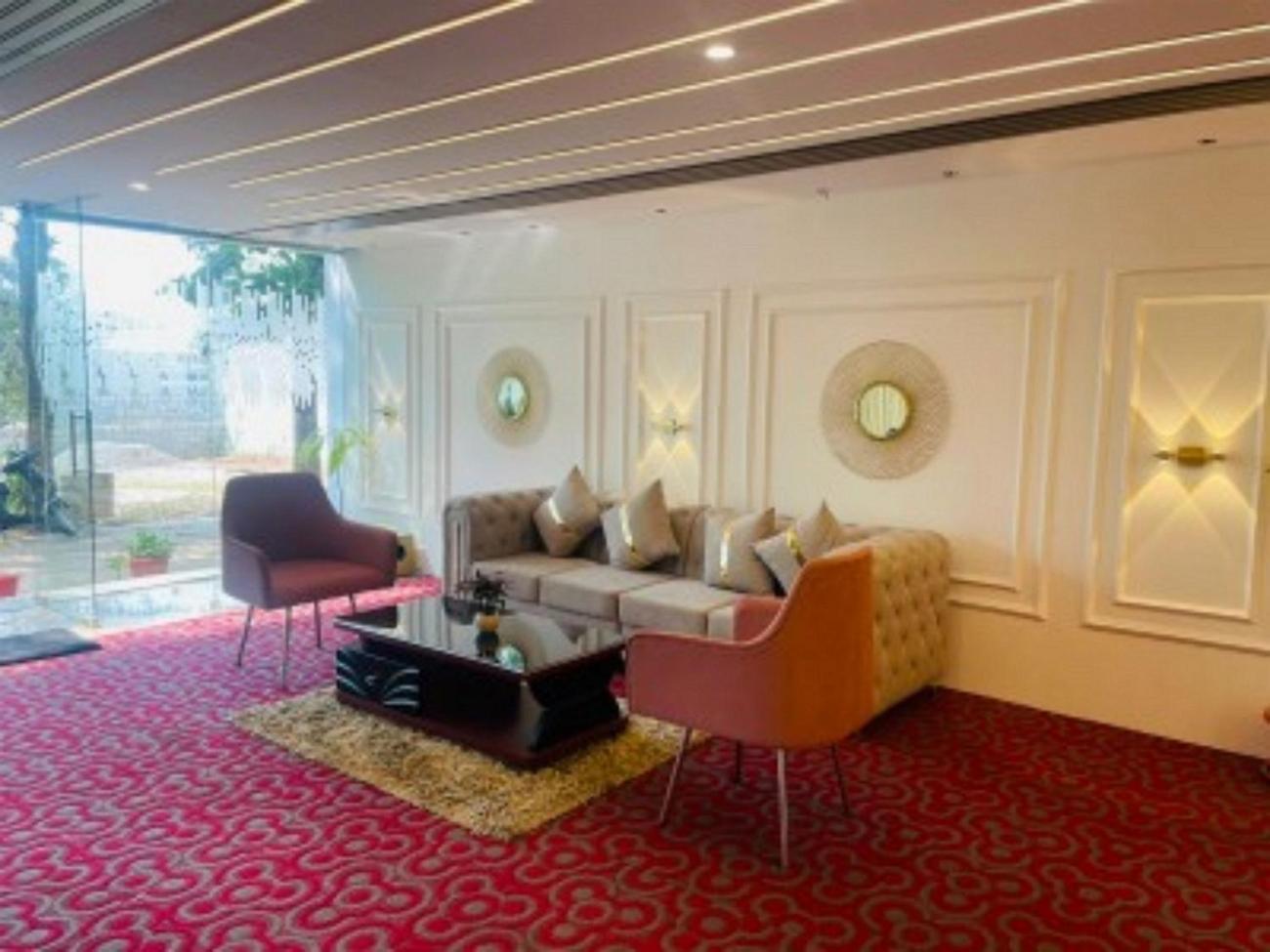 Vovo Hotels Yelahanka Bagian luar foto